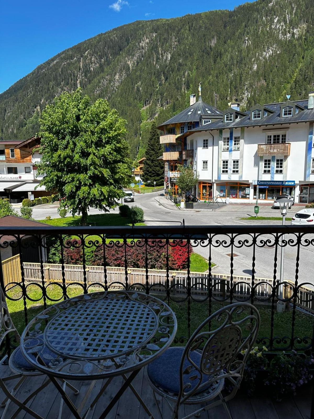 Mountain View Homestay Mayrhofen